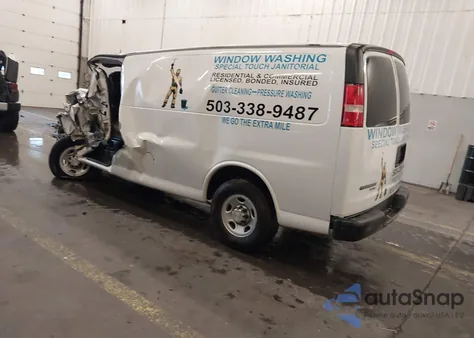 2015 Chevrolet Express 2500 Work Van z USA, uszkodzony, nr VIN 1GCWGFFF3F1233443